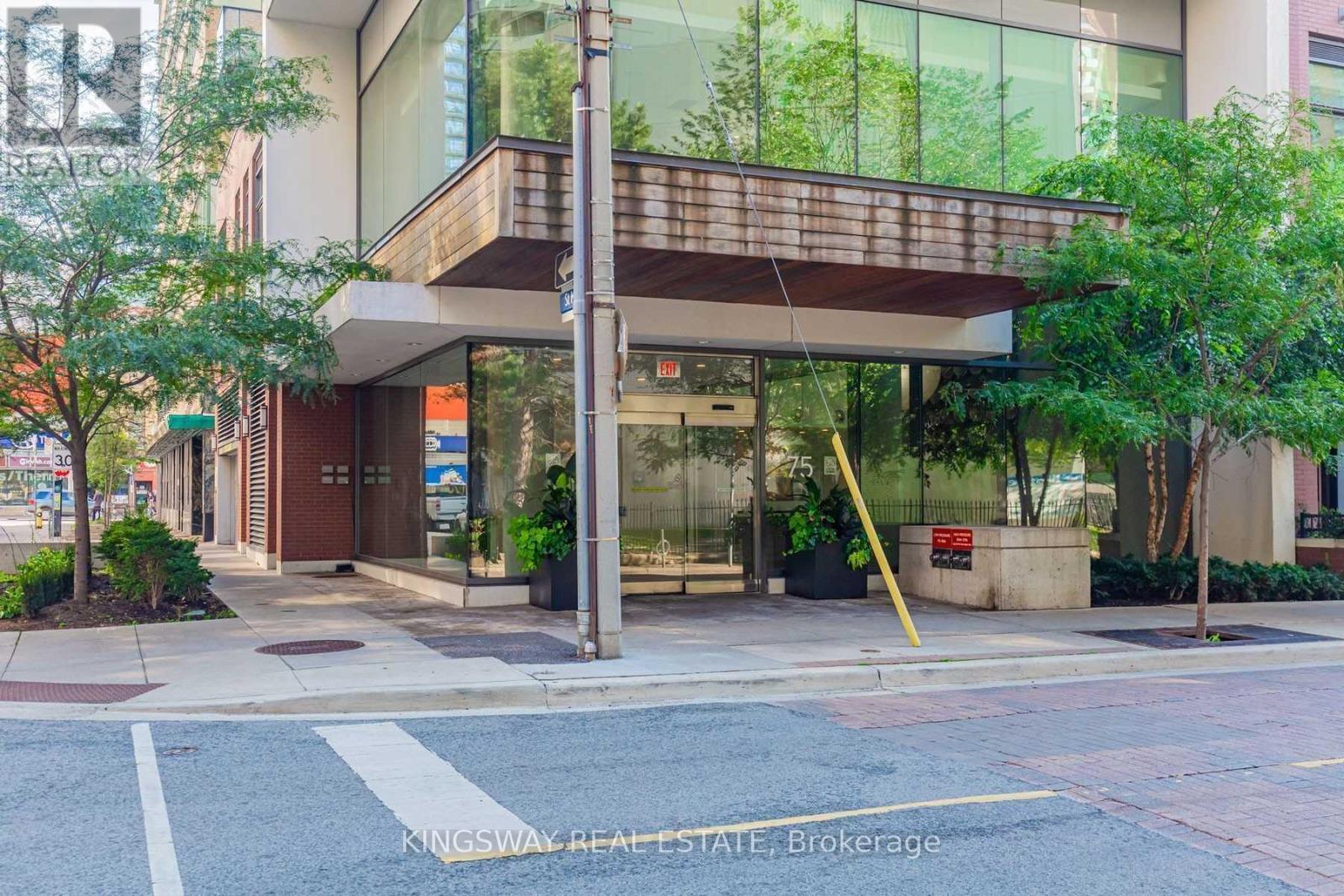 507 - 75 ST NICHOLAS STREET, Toronto, Ontario