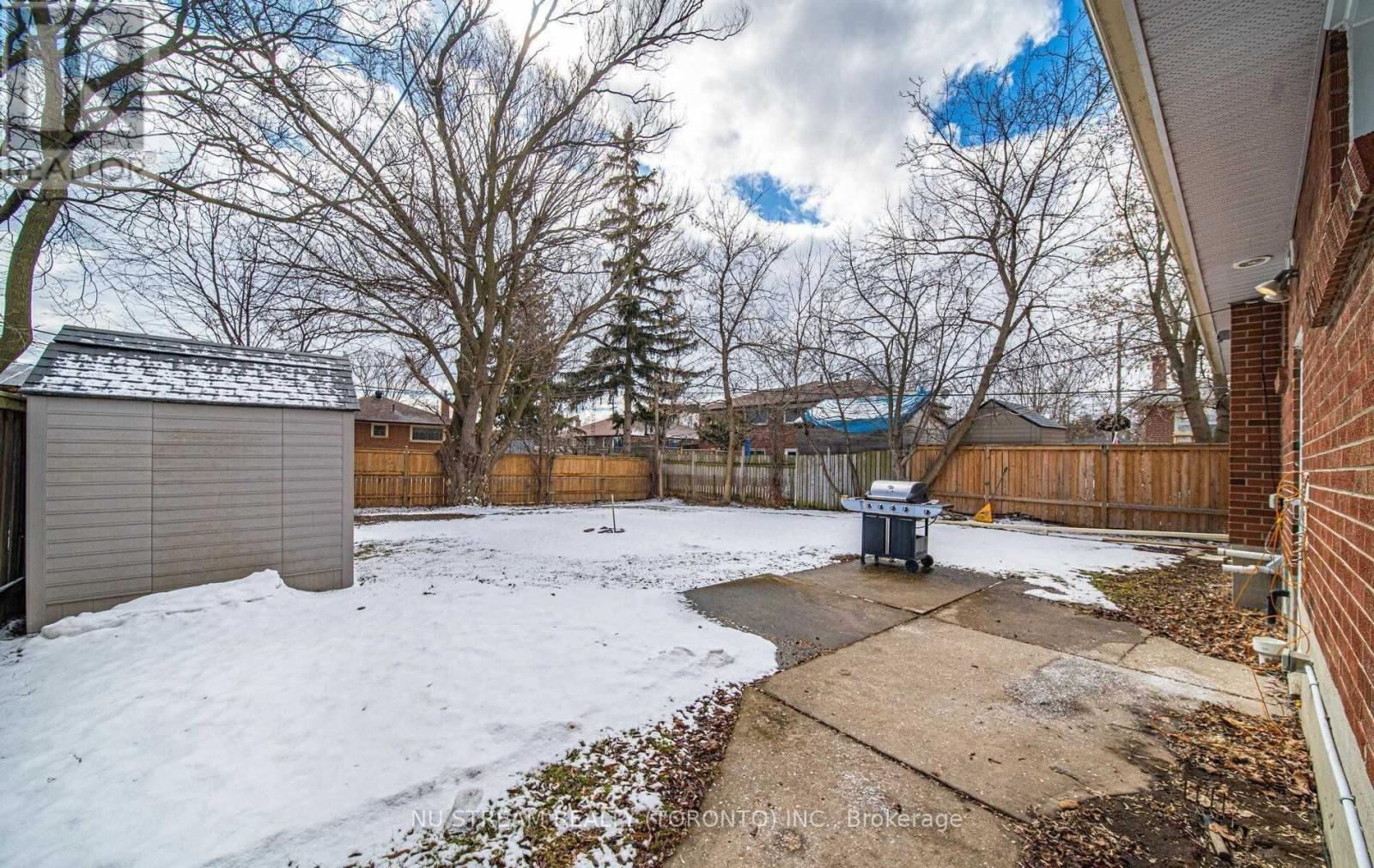 901 Lilac Terrace, Whitby, Ontario  L1N 2A6 - Photo 8 - E13559590