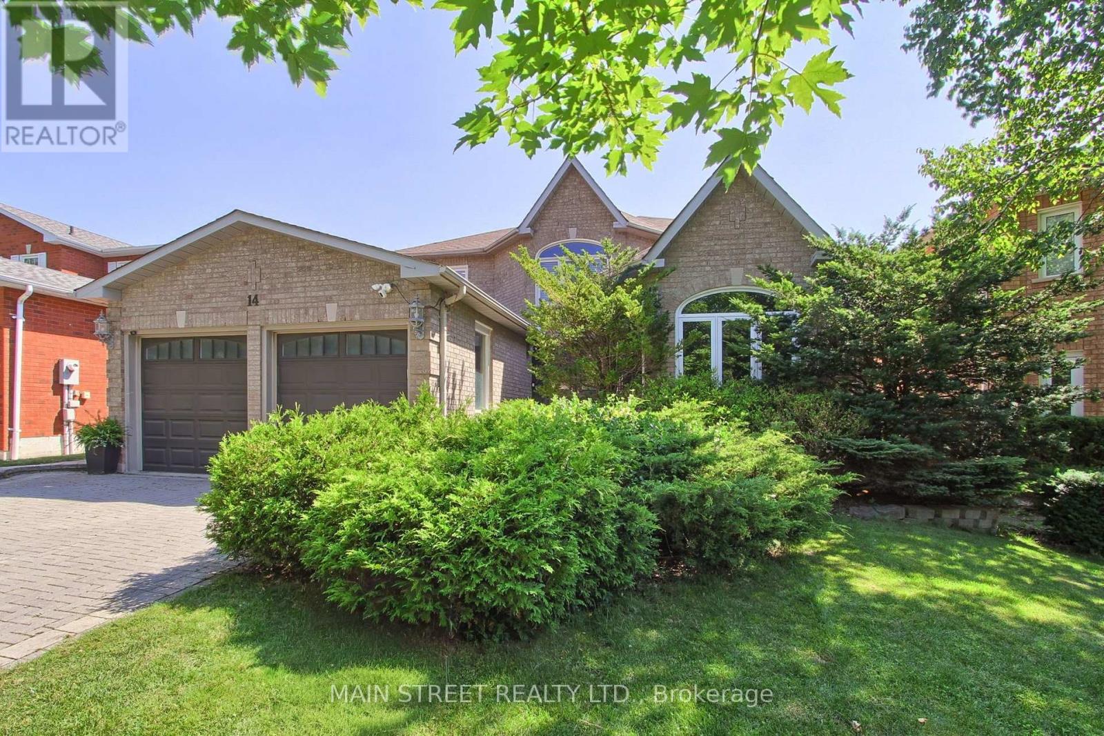 14 Mcgee Crescent, Aurora, Ontario  L4G 6L8 - Photo 2 - N13555316