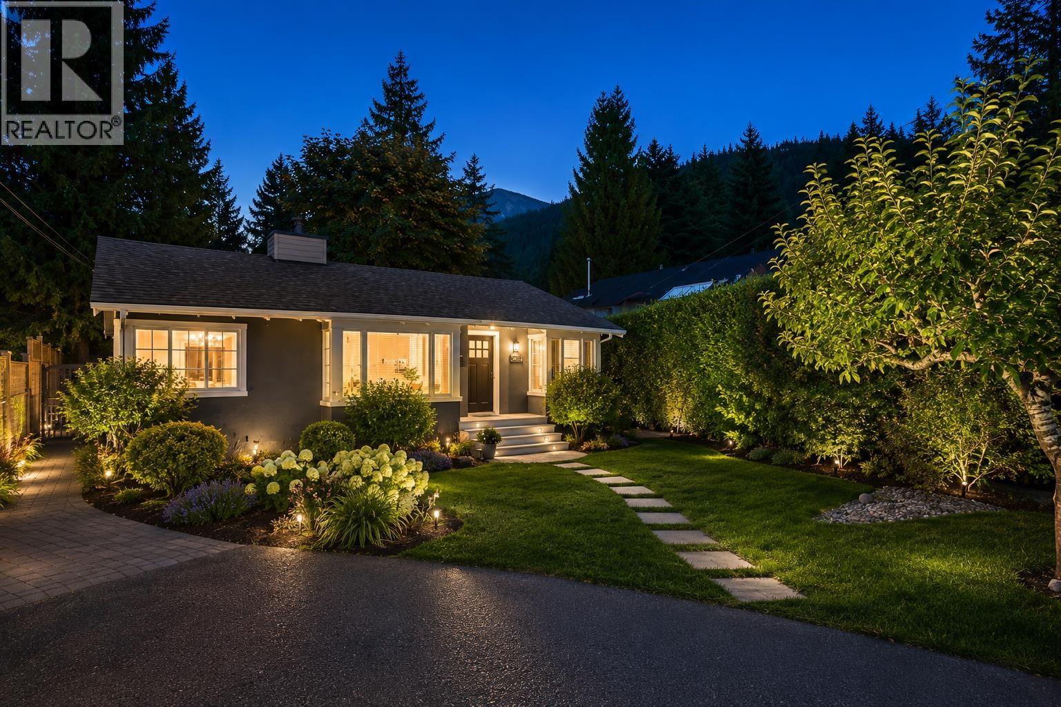 6431 ROSEBERY AVENUE, west vancouver, British Columbia