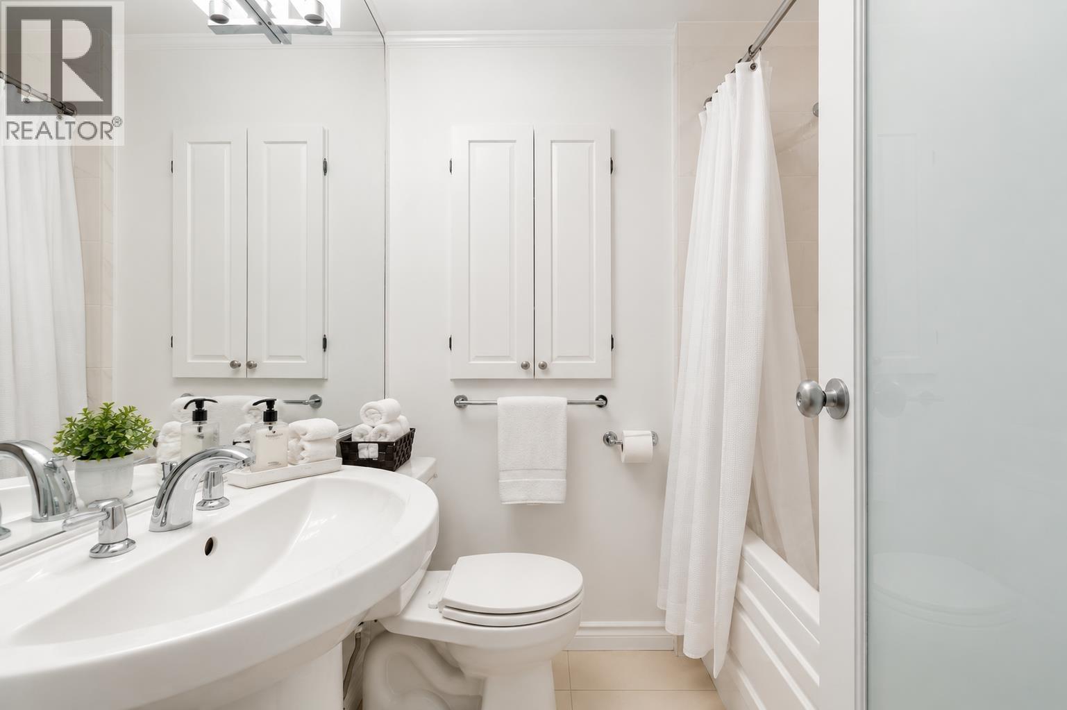 6431 Rosebery Avenue, West Vancouver, British Columbia  V7W 2C5 - Photo 9 - R3145942