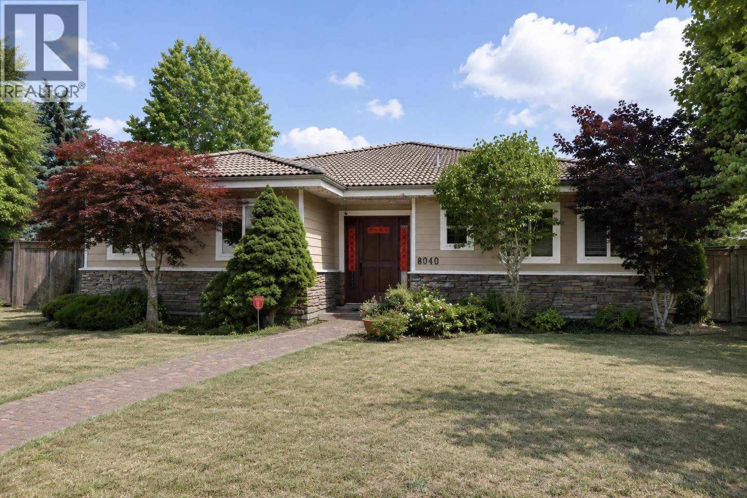 8040 SE Fairbrook Crescent, Richmond, British Columbia  V7C 1Y9 - Photo 1 - R3145899