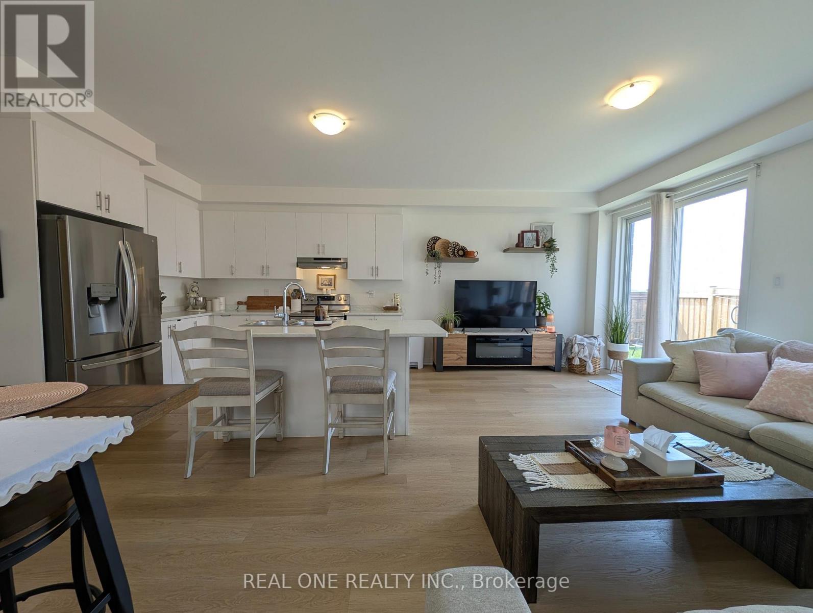 109 Sagewood Avenue N, Barrie, Ontario  L9J 0K5 - Photo 4 - S13559630