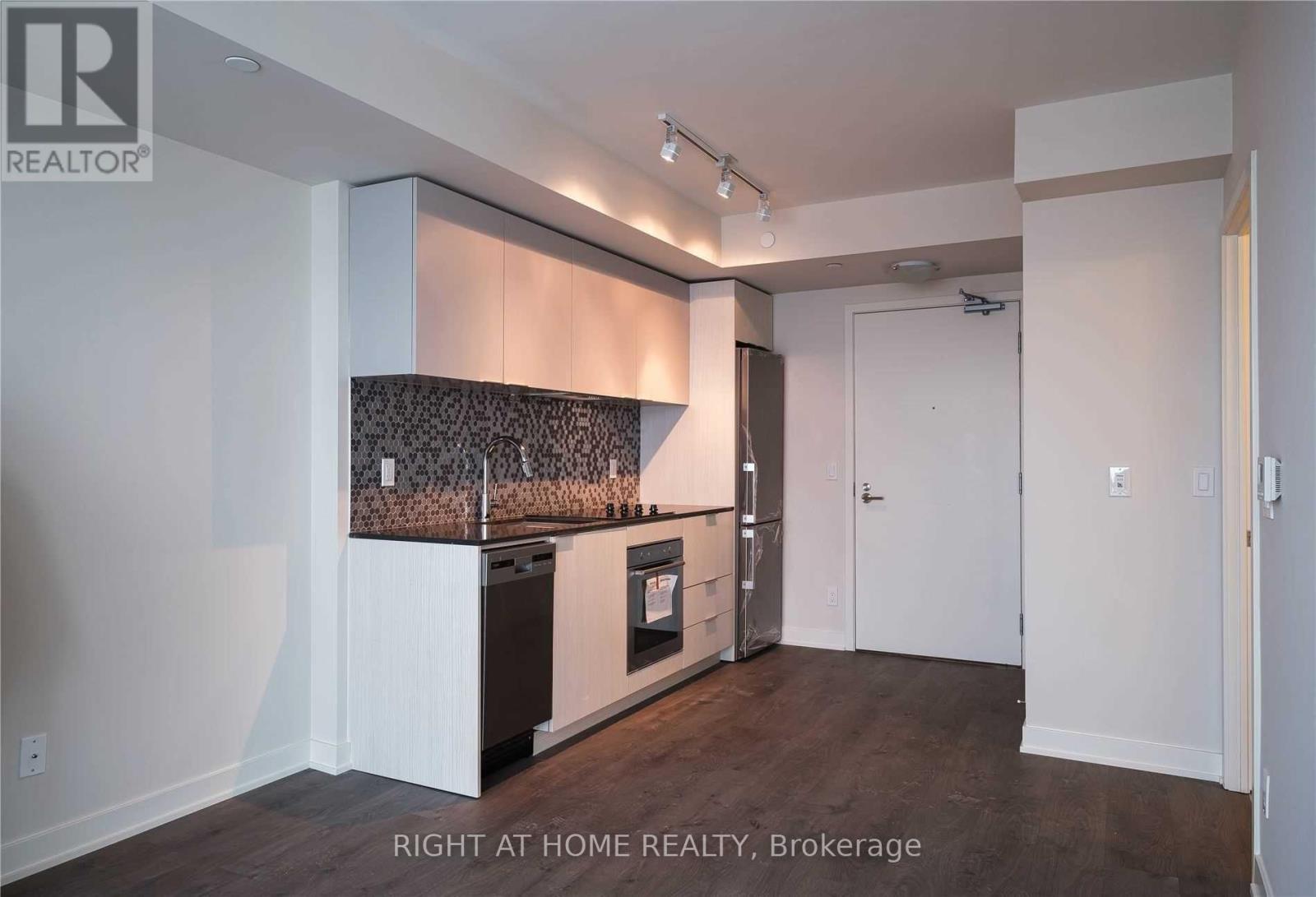 # 1408 - 2 Sonic Way, Toronto, Ontario  M3C 0P2 - Photo 4 - C13559640
