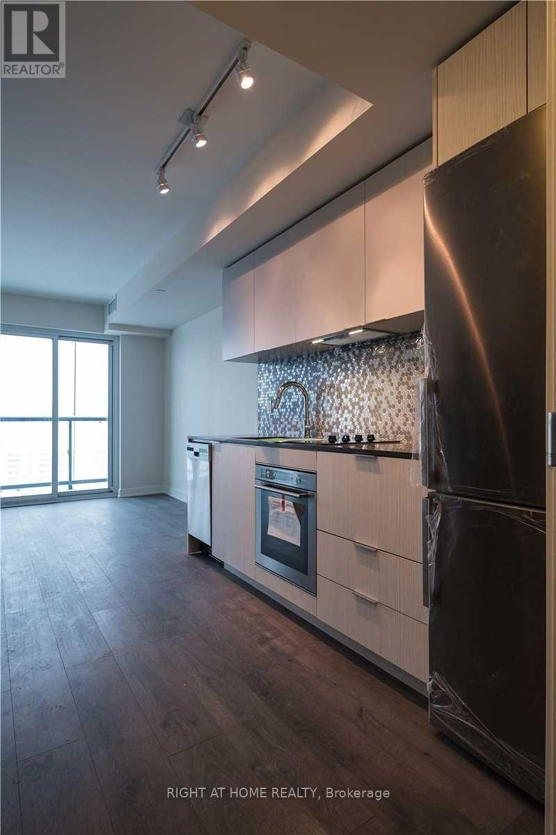 # 1408 - 2 Sonic Way, Toronto, Ontario  M3C 0P2 - Photo 5 - C13559640