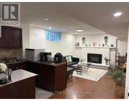 A-LOWER UNIT - 31 OXFORD STREET, Richmond Hill, Ontario