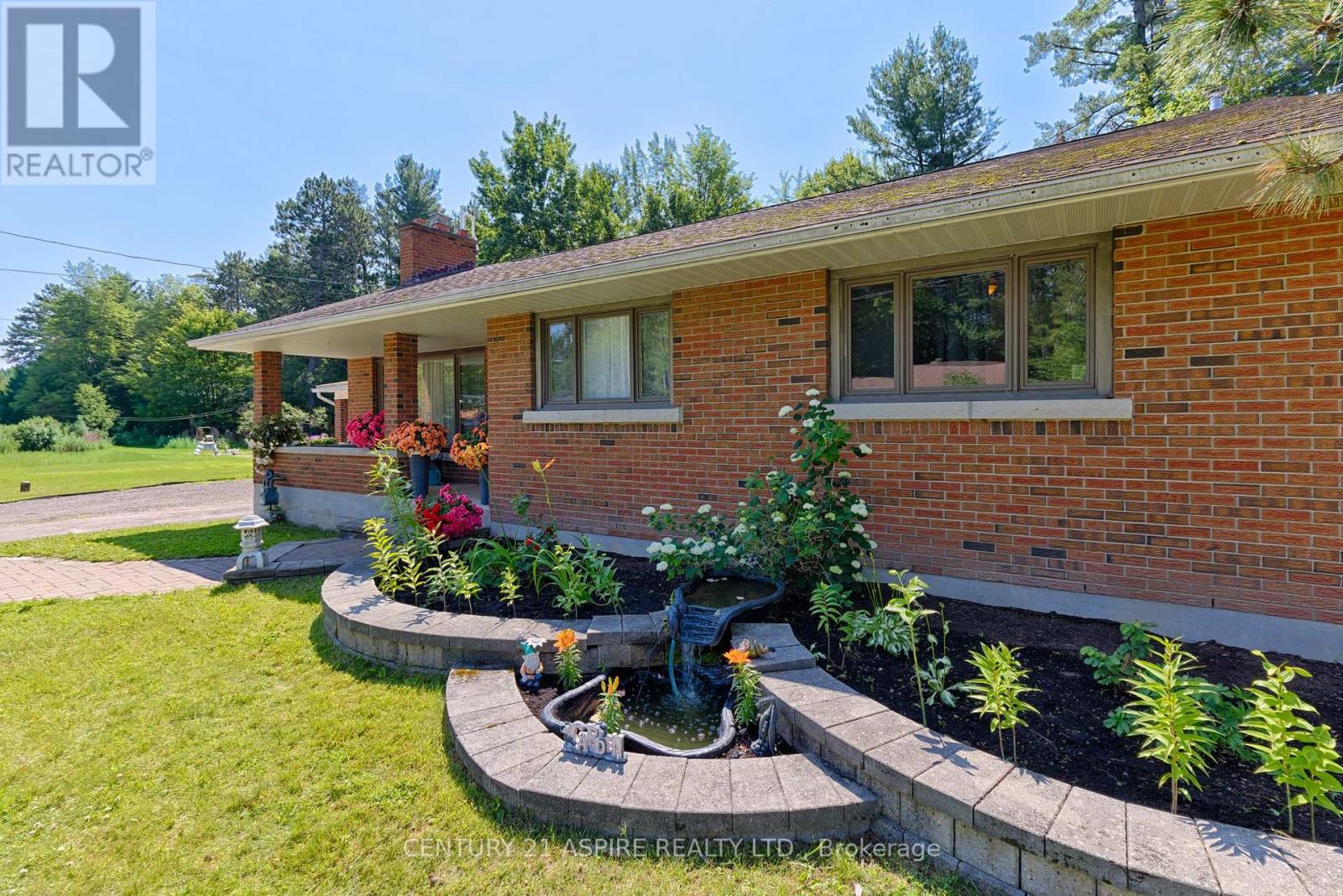 20 Kramer Avenue, Petawawa, Ontario  K8H 2A2 - Photo 3 - X13557314