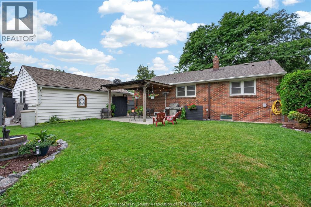 2468 Mark, Windsor, Ontario  N9E 2W3 - Photo 40 - 26016855