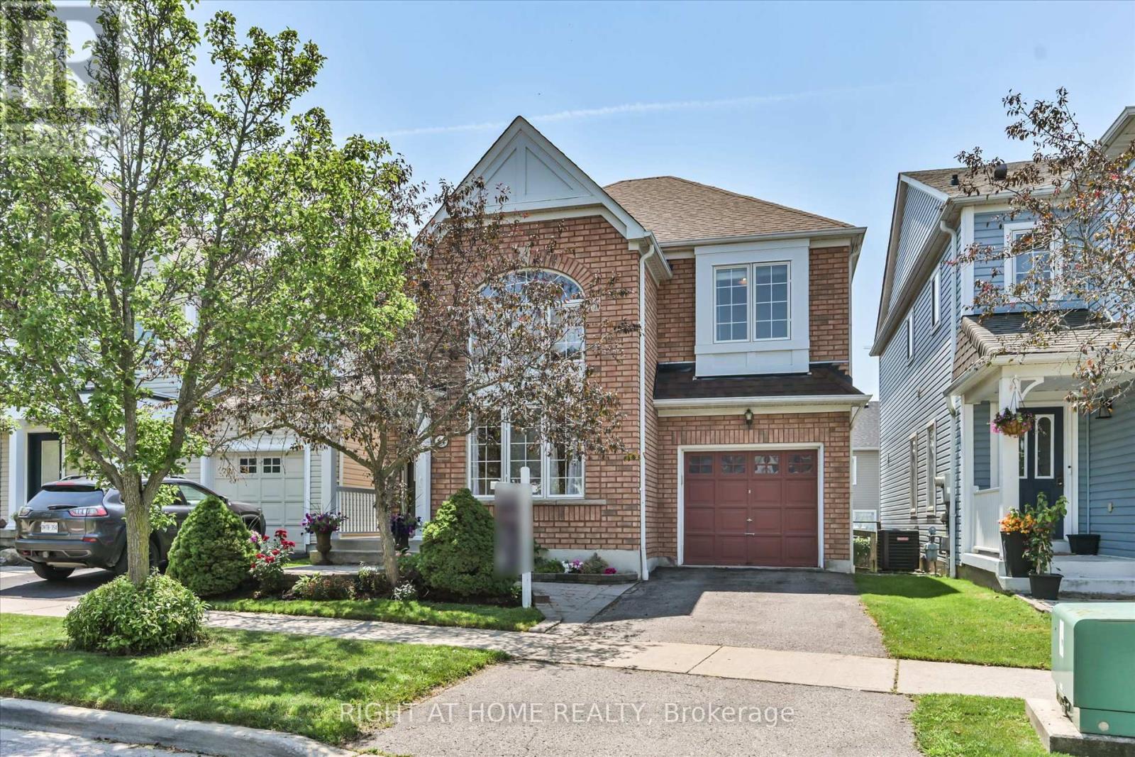 94 MOYNAHAN CRESCENT, Ajax (South East)
