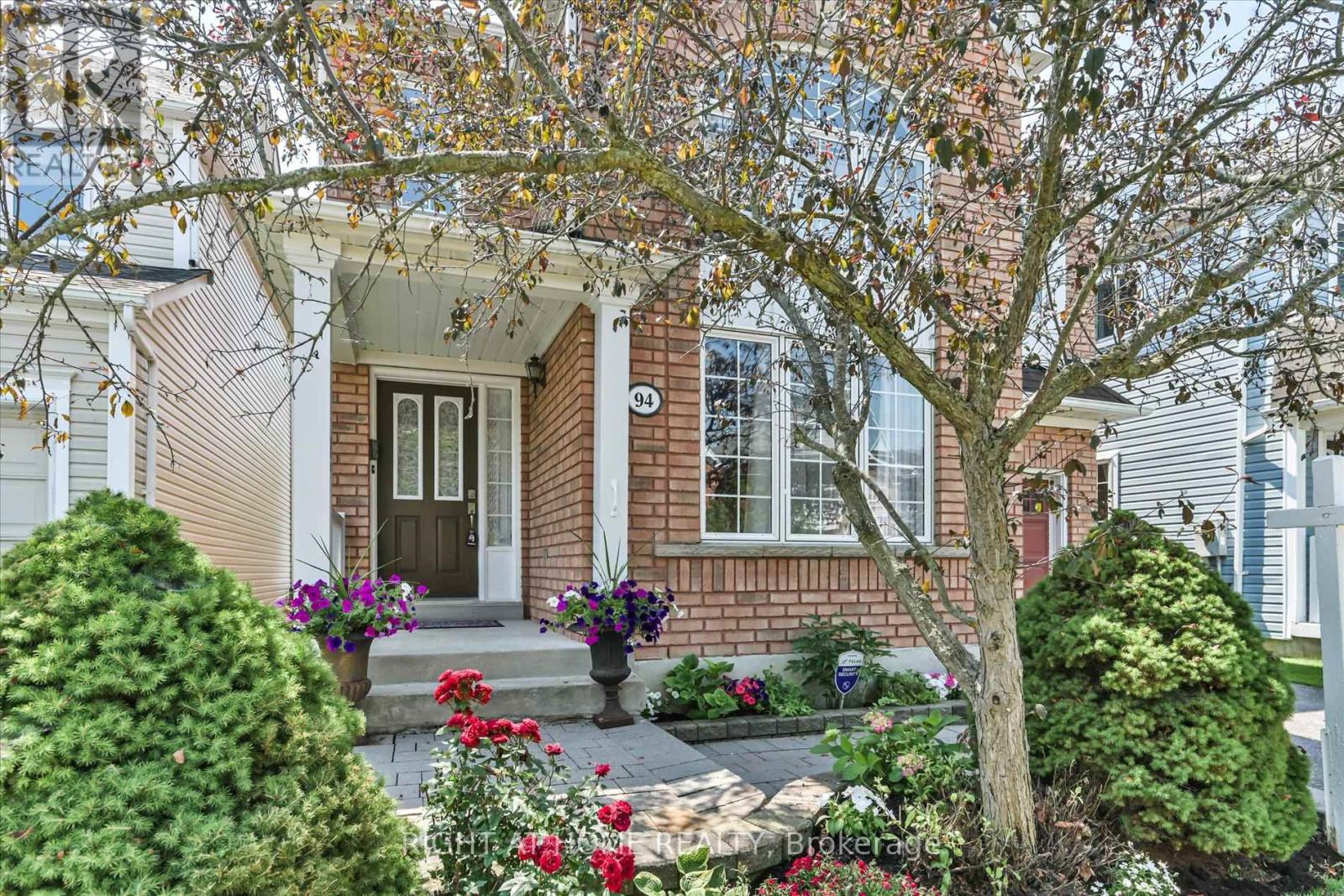 94 Moynahan Crescent, Ajax, Ontario L1Z 1M4 - Photo 3 - E13559690