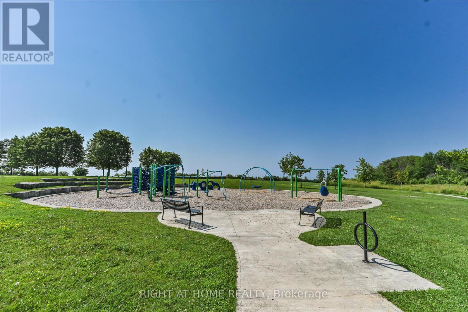 94 Moynahan Crescent, Ajax, Ontario L1Z 1M4 - Photo 35 - E13559690