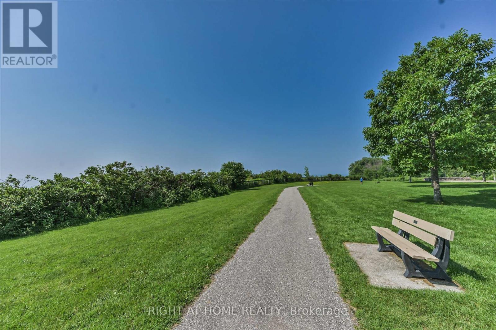 94 Moynahan Crescent, Ajax, Ontario L1Z 1M4 - Photo 36 - E13559690