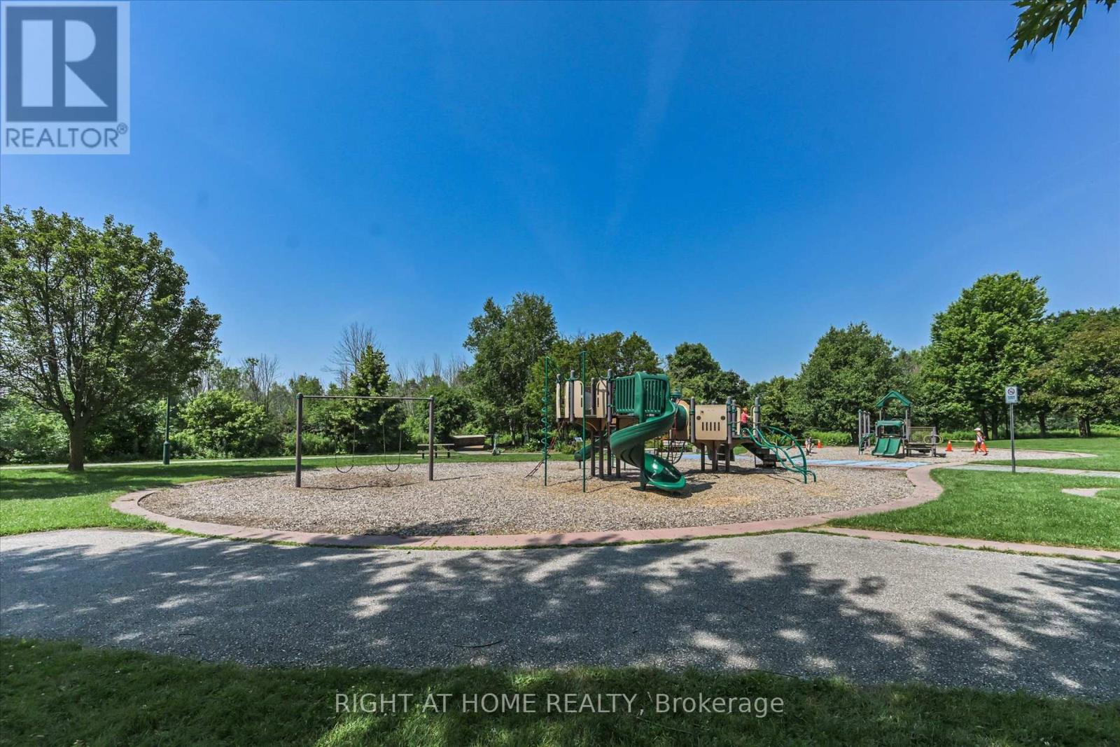 94 Moynahan Crescent, Ajax, Ontario L1Z 1M4 - Photo 38 - E13559690