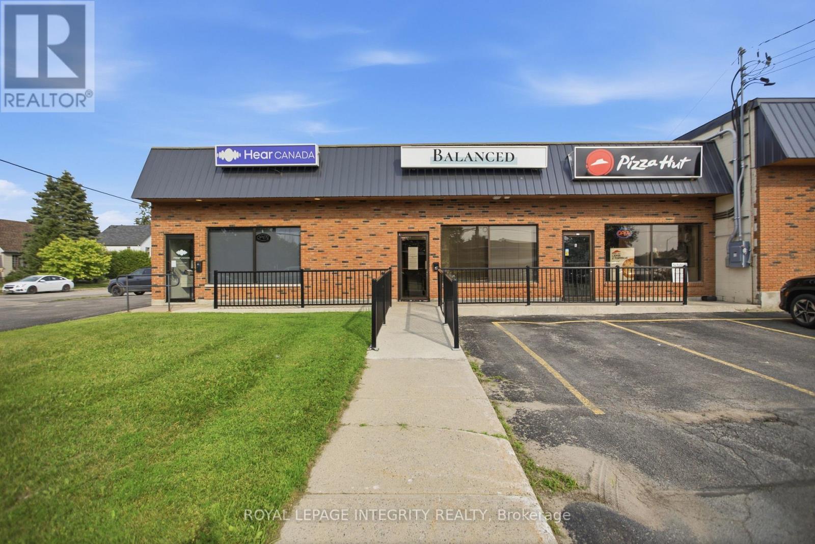 Unit #7 - 100 Madawaska Boulevard, Arnprior, Ontario  K7S 1S7 - Photo 2 - X13559742