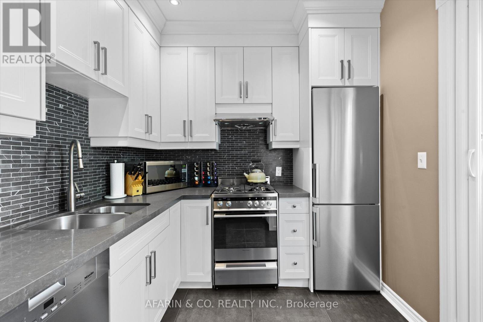 Second Floor & Loft - 48 Nassau Street, Toronto, Ontario  M5T 1M2 - Photo 10 - C13559744