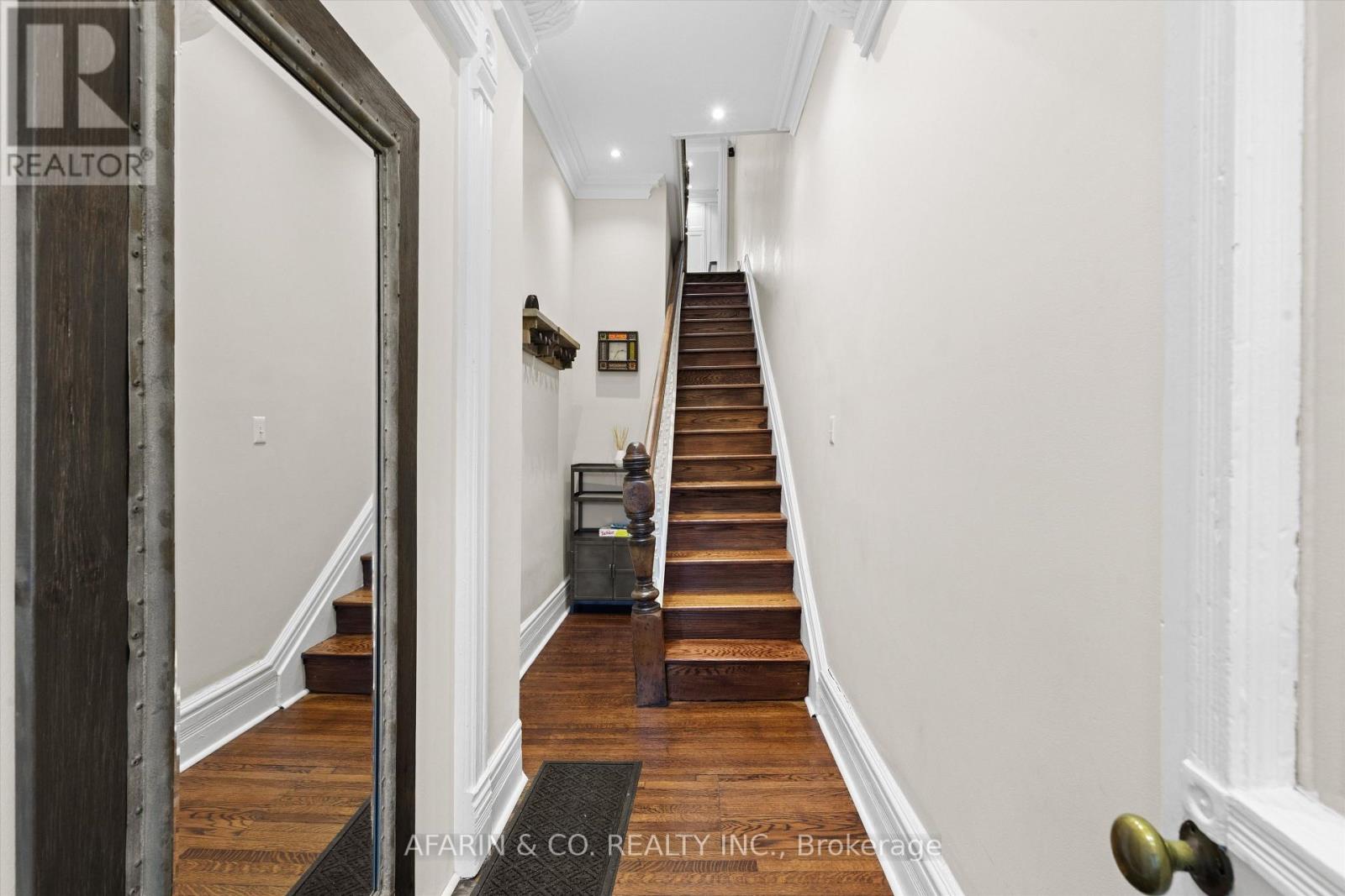 Second Floor & Loft - 48 Nassau Street, Toronto, Ontario  M5T 1M2 - Photo 2 - C13559744