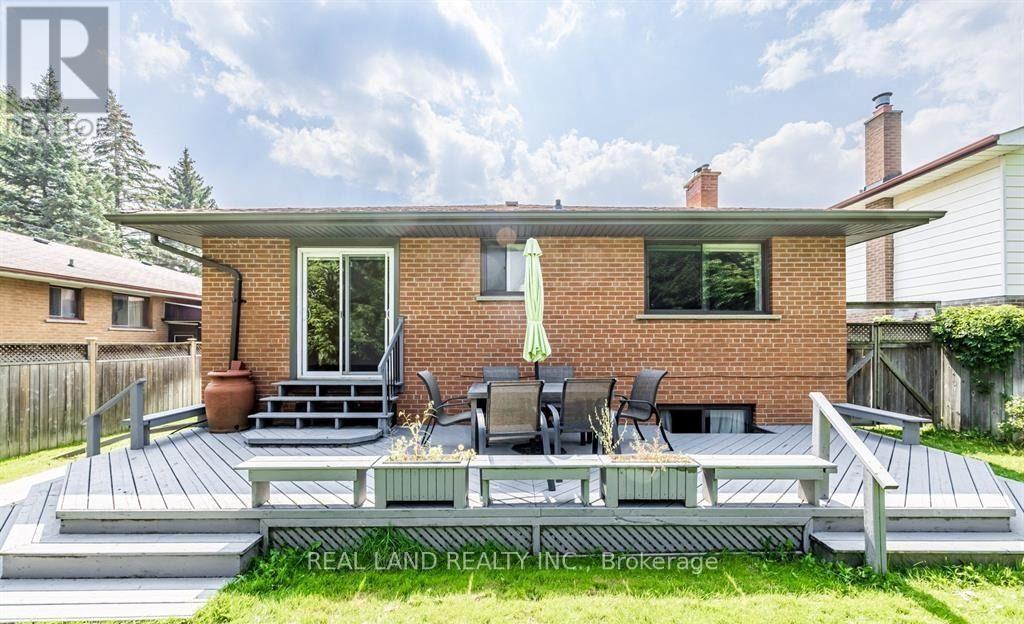 Upper - 274 Timothy Court, Mississauga, Ontario  L5G 2B4 - Photo 33 - W13559724