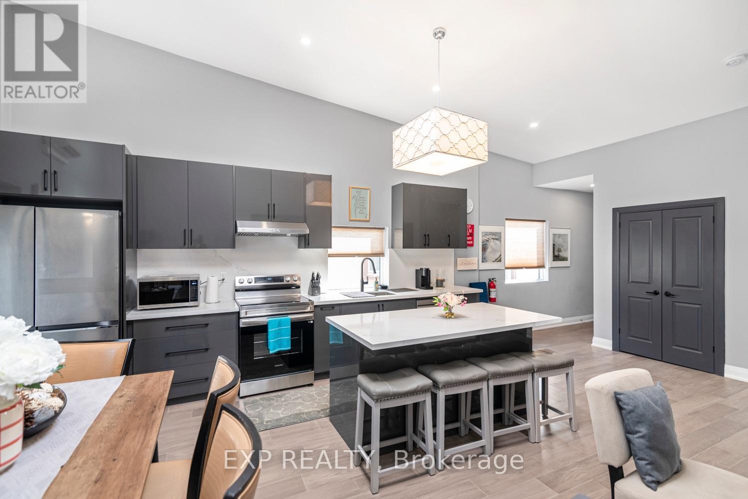 5848-5860 Ferry Street, Niagara Falls, Ontario  L2G 1S9 - Photo 5 - X13559736
