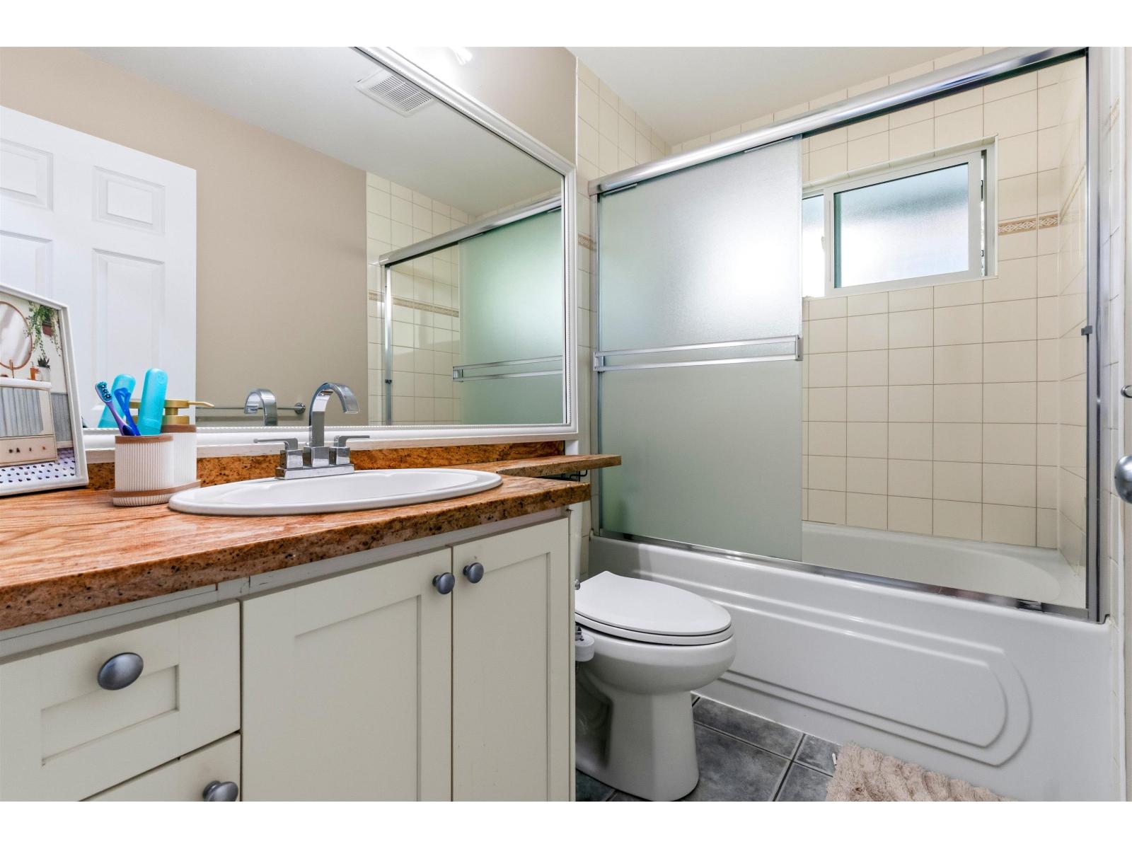 36021 Spyglass Court, Abbotsford, British Columbia  V3G 2W7 - Photo 9 - R3145234