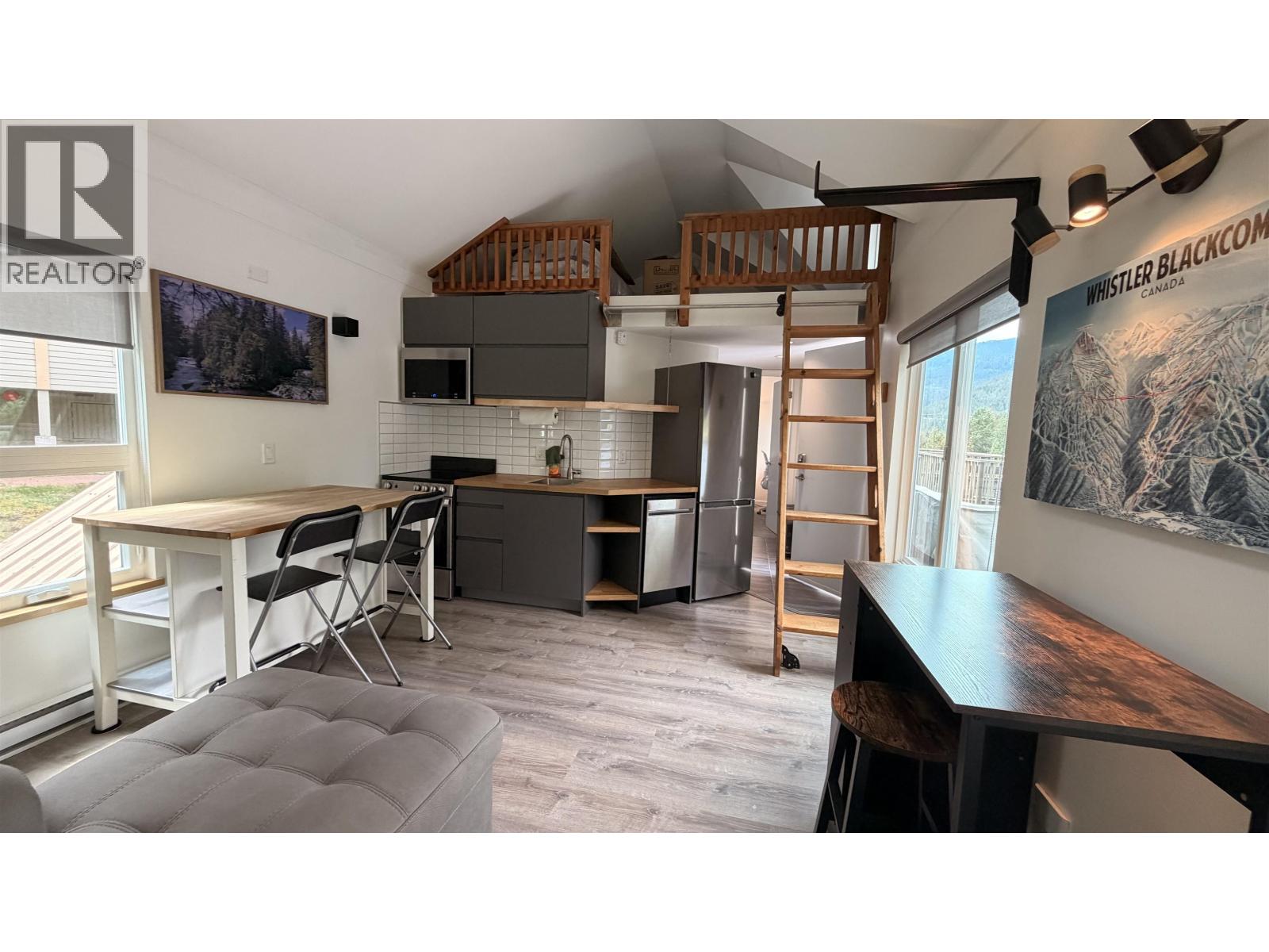 5 2138 SARAJEVO DRIVE, Whistler, British Columbia