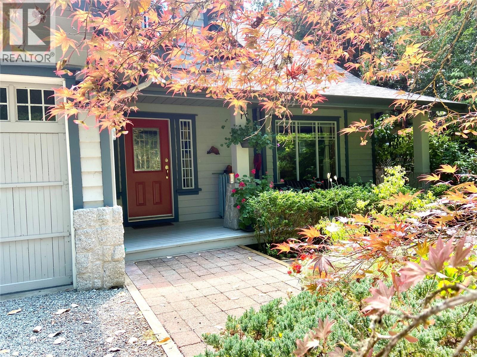 627 Downey Rd, North Saanich
