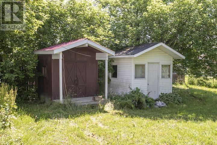 527 Placid Ave, Sault Ste. Marie, Ontario P6B 3M4 - Photo 7 - SM261808