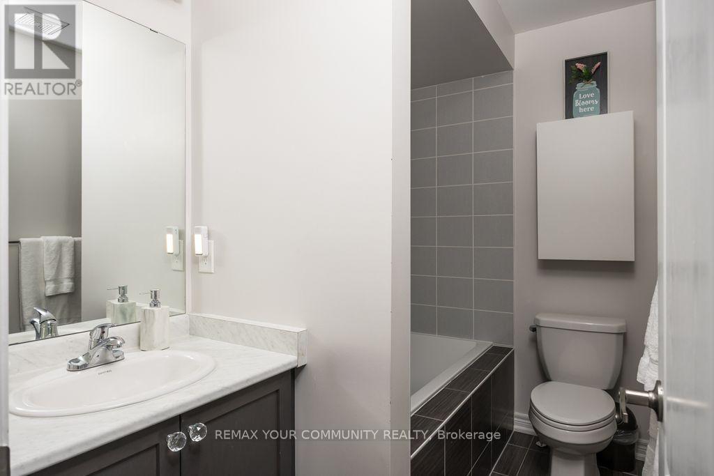 57 Davenfield Circle, Brampton, Ontario  L6P 4L9 - Photo 23 - W13555640