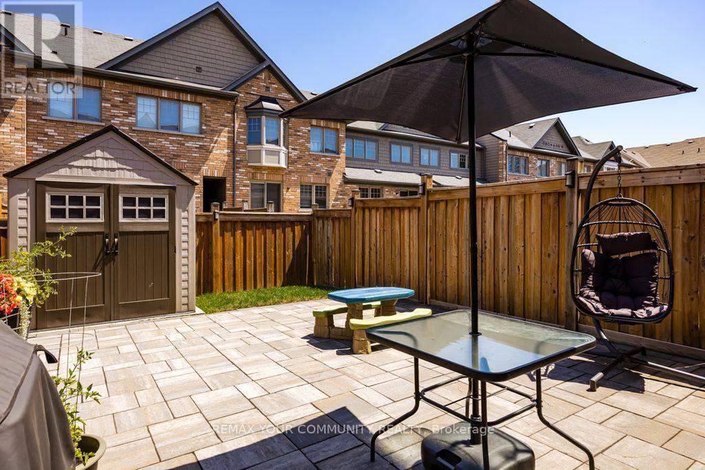 57 Davenfield Circle, Brampton, Ontario  L6P 4L9 - Photo 27 - W13555640