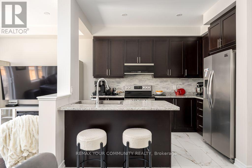 57 Davenfield Circle, Brampton, Ontario  L6P 4L9 - Photo 11 - W13555640