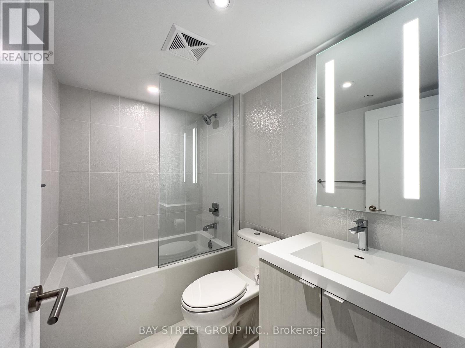 1309 2nd Bed - 575 Bloor Street E, Toronto, Ontario  M4W 0B2 - Photo 7 - C13559784