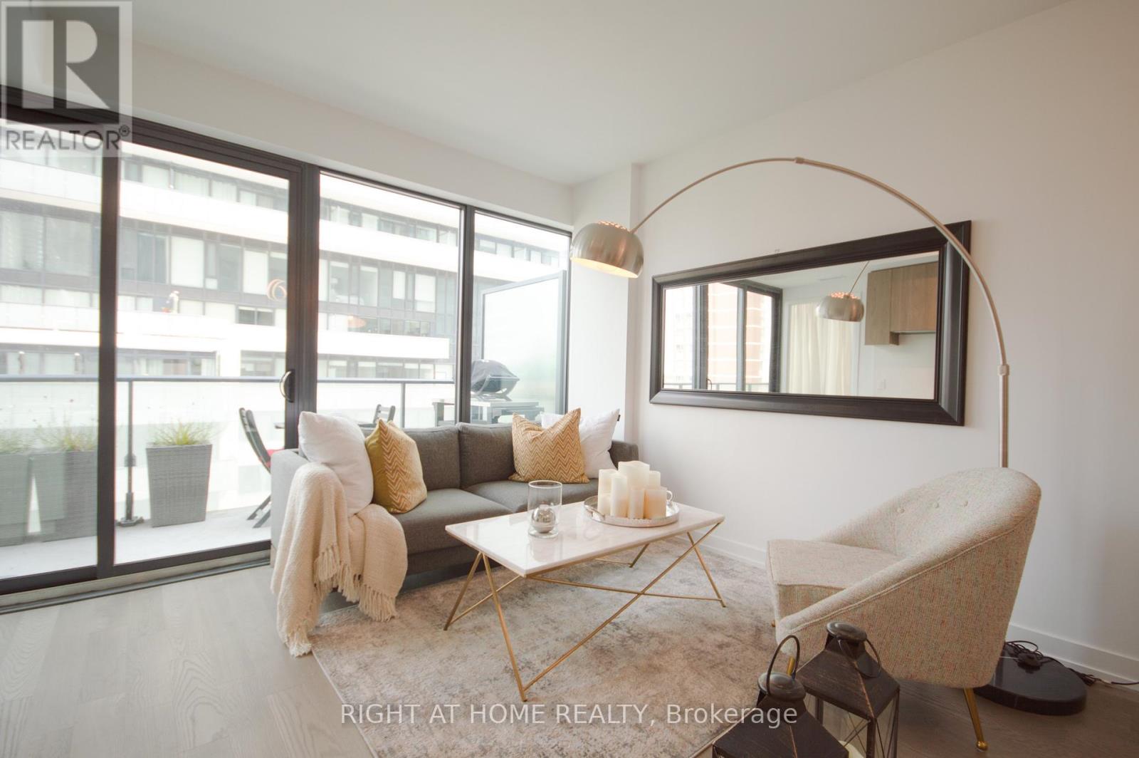 709 - 161 ROEHAMPTON AVENUE, Toronto (Mount Pleasant West)