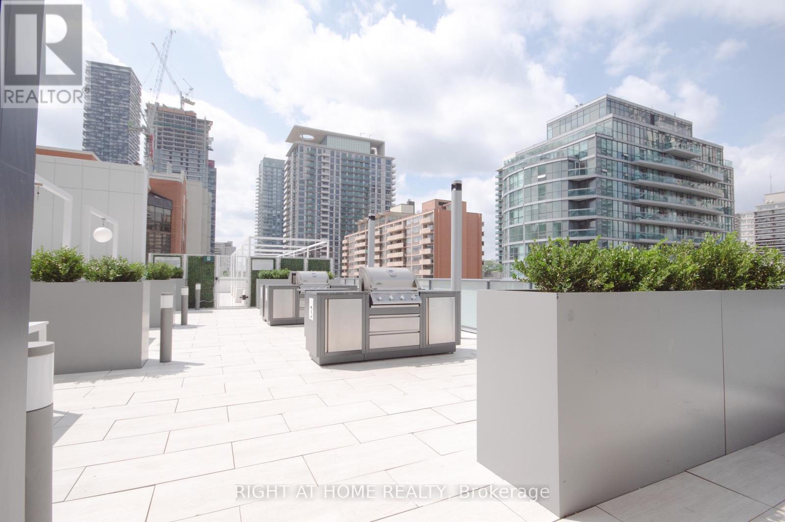 709 - 161 Roehampton Avenue, Toronto, Ontario M4P 0C8 - Photo 17 - C13559866