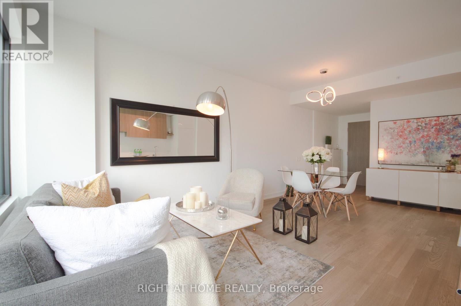 709 - 161 Roehampton Avenue, Toronto, Ontario M4P 0C8 - Photo 2 - C13559866