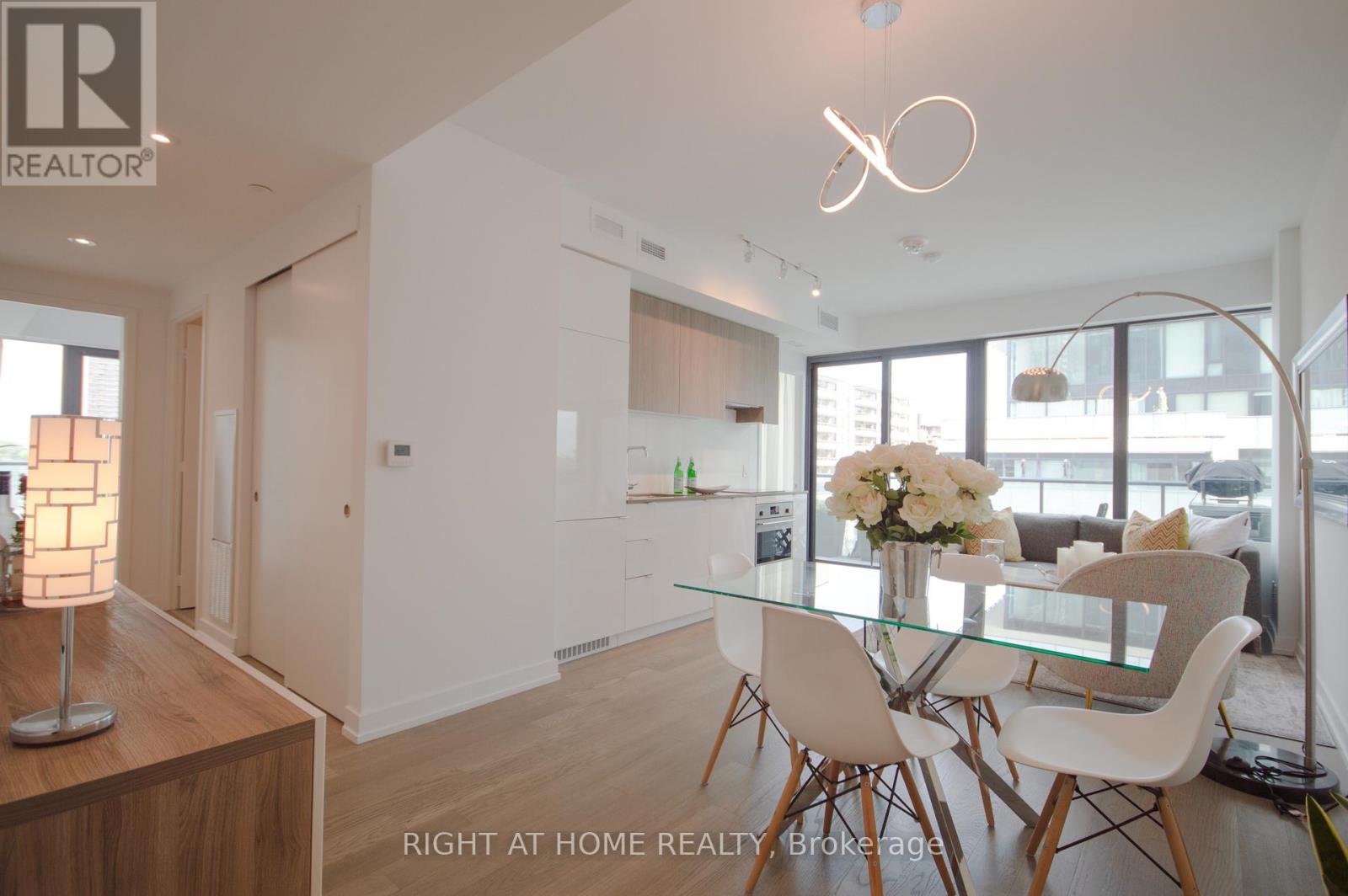 709 - 161 Roehampton Avenue, Toronto, Ontario M4P 0C8 - Photo 4 - C13559866