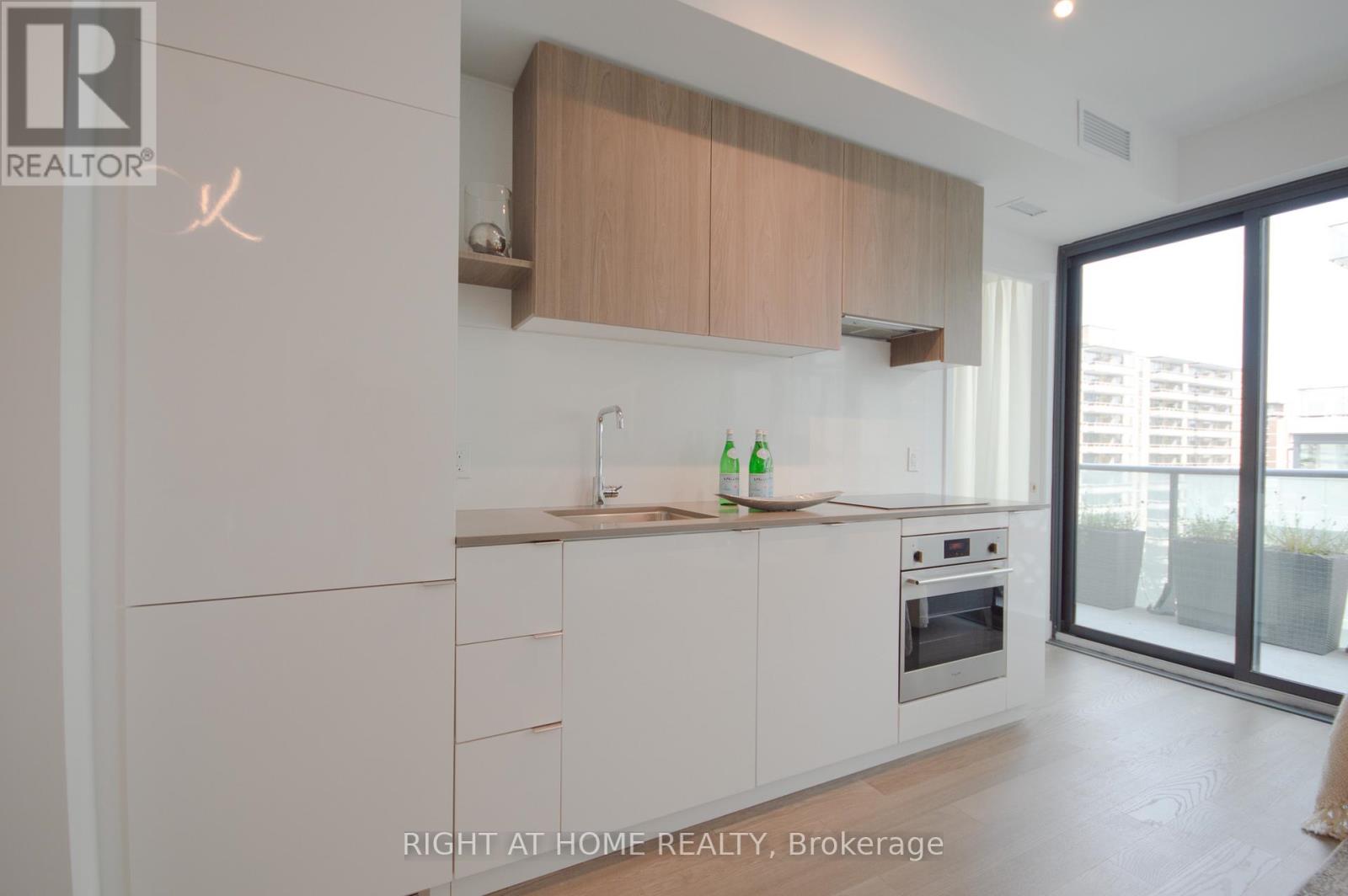 709 - 161 Roehampton Avenue, Toronto, Ontario M4P 0C8 - Photo 5 - C13559866