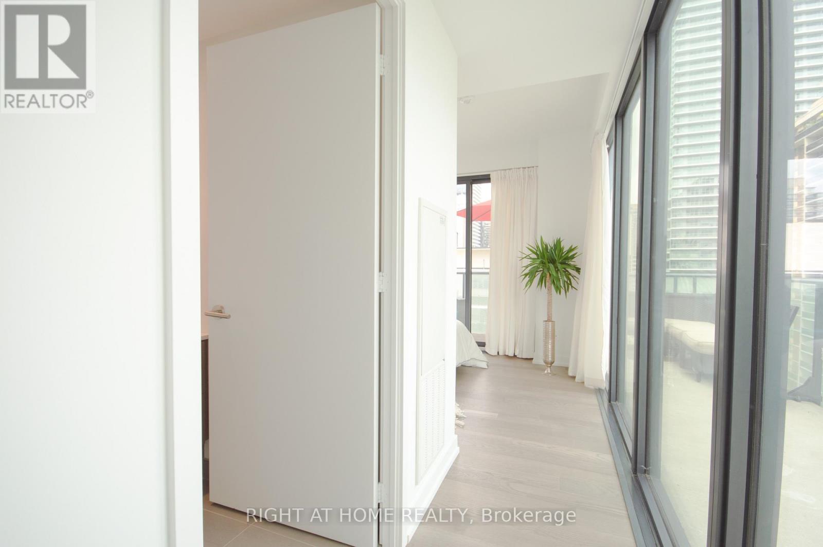 709 - 161 Roehampton Avenue, Toronto, Ontario M4P 0C8 - Photo 6 - C13559866