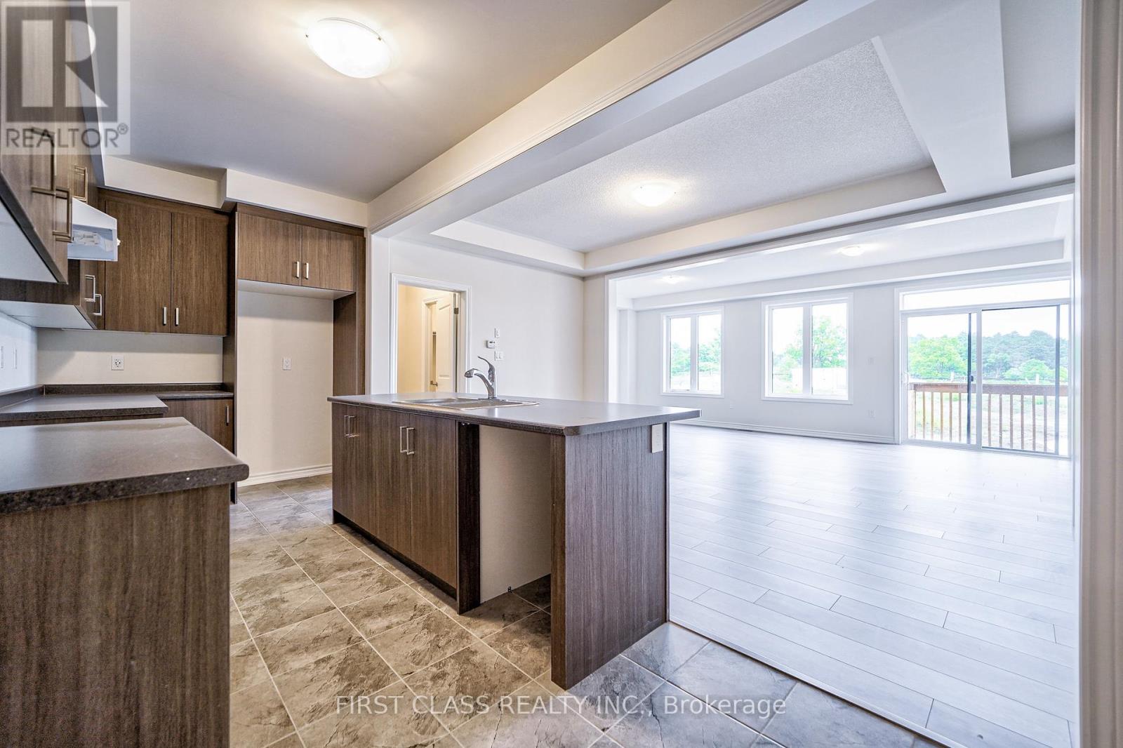 61 Kenneth Rogers Crescent, East Gwillimbury, Ontario L9N 0S3 - Photo 10 - N13559766