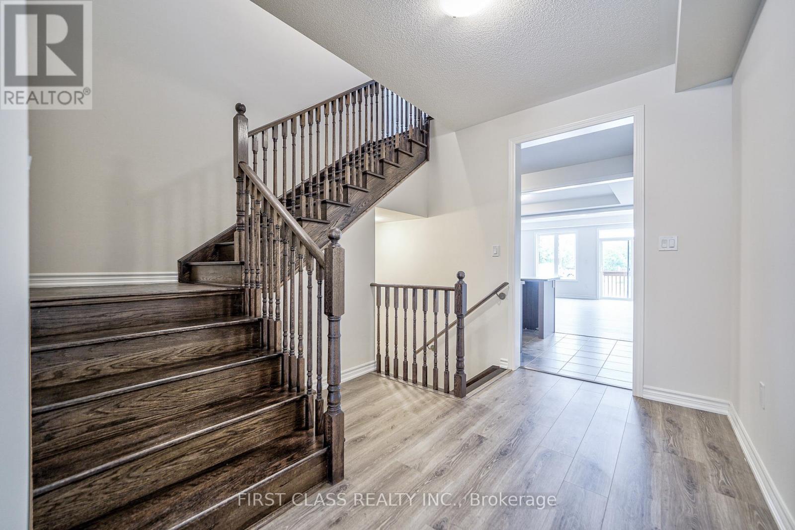 61 Kenneth Rogers Crescent, East Gwillimbury, Ontario L9N 0S3 - Photo 8 - N13559766