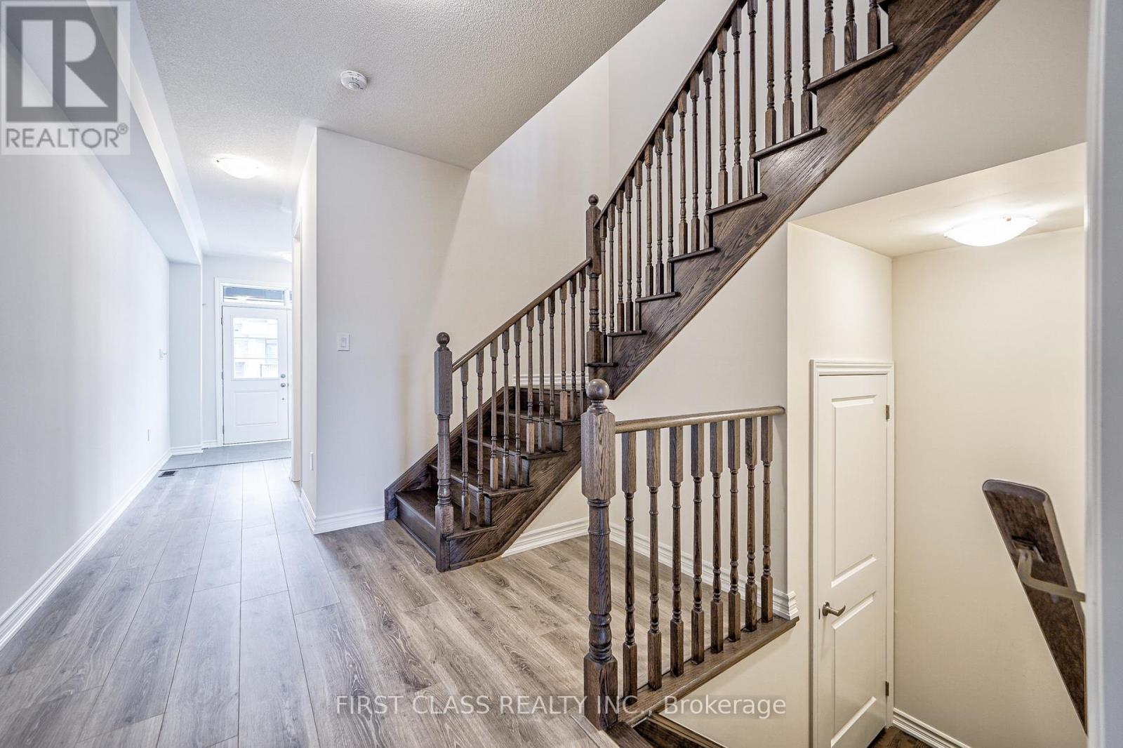 61 Kenneth Rogers Crescent, East Gwillimbury, Ontario L9N 0S3 - Photo 9 - N13559766