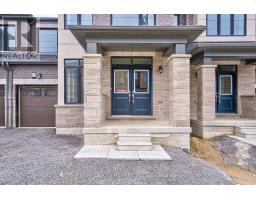 61 KENNETH ROGERS CRESCENT, East Gwillimbury, Ontario