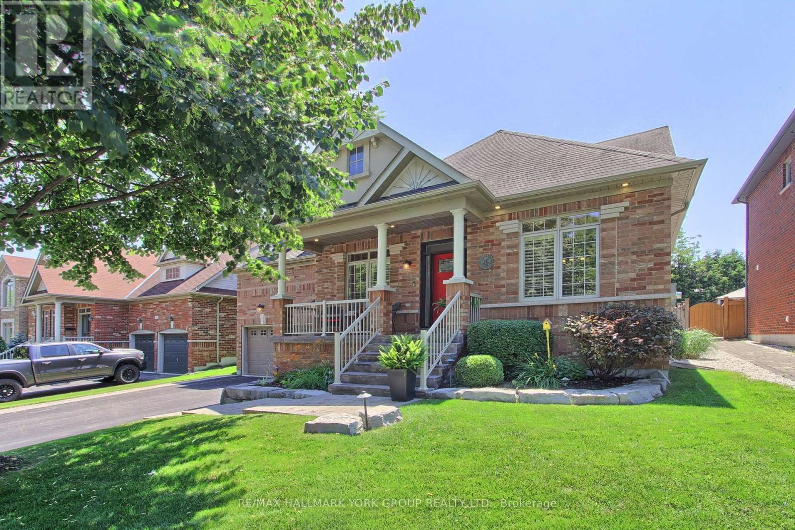 1078 Bob Scott Court, Newmarket, Ontario  L3X 3L7 - Photo 3 - N13559886