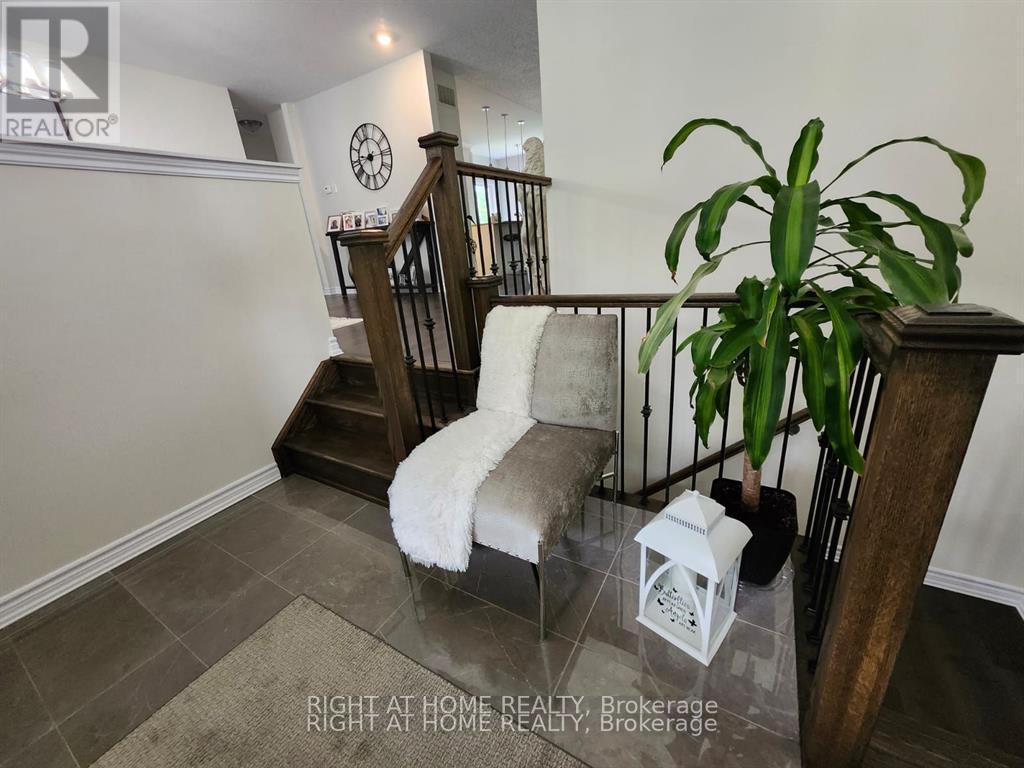 84 Diamond Valley Drive, Oro-Medonte (Sugarbush), Ontario  L0L 2E0 - Photo 5 - S13559756