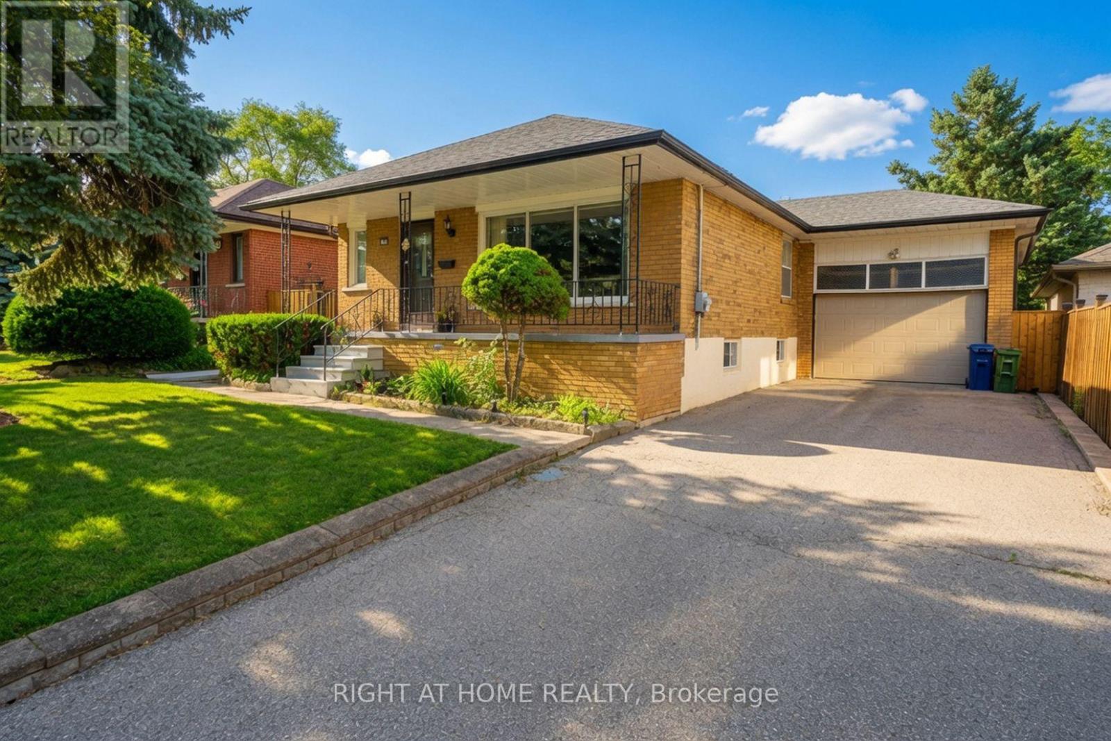 37 GARSIDE CRESCENT, Toronto (Brookhaven-Amesbury)