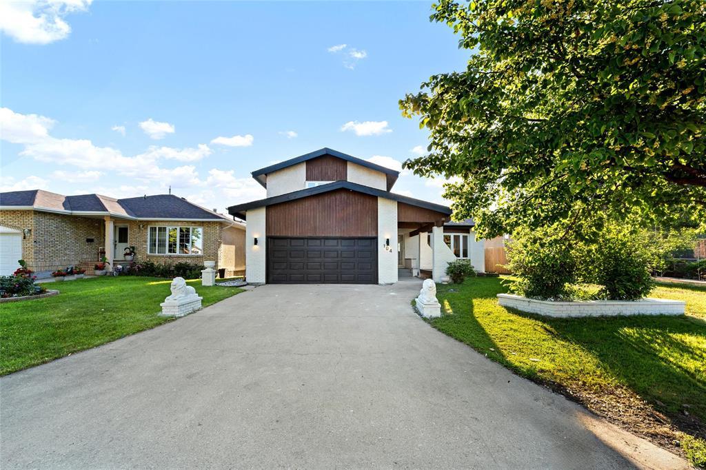 104 Belton Street, Winnipeg, Manitoba  R2R 2P9 - Photo 1 - 202616553