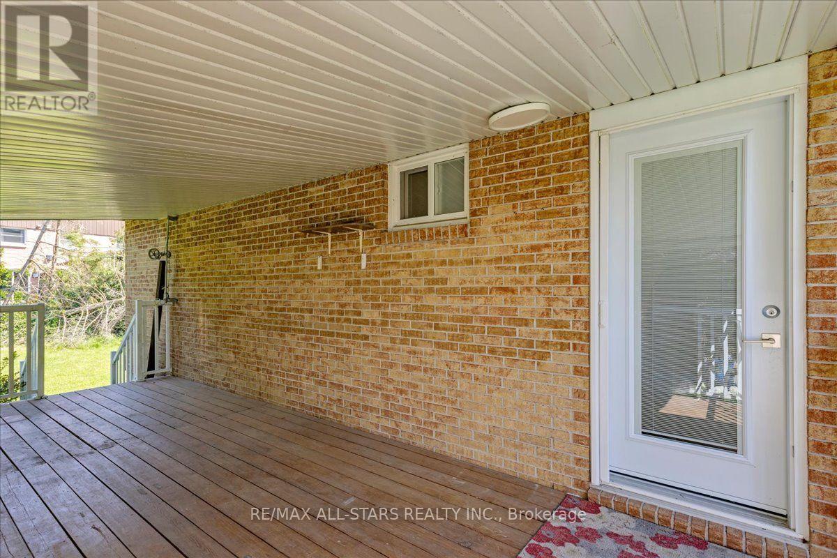 142 Parkview Road, Georgina, Ontario L4P 2J7 - Photo 7 - N13551142