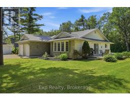 21627 LOYALIST PARKWAY, Prince Edward County, Ontario