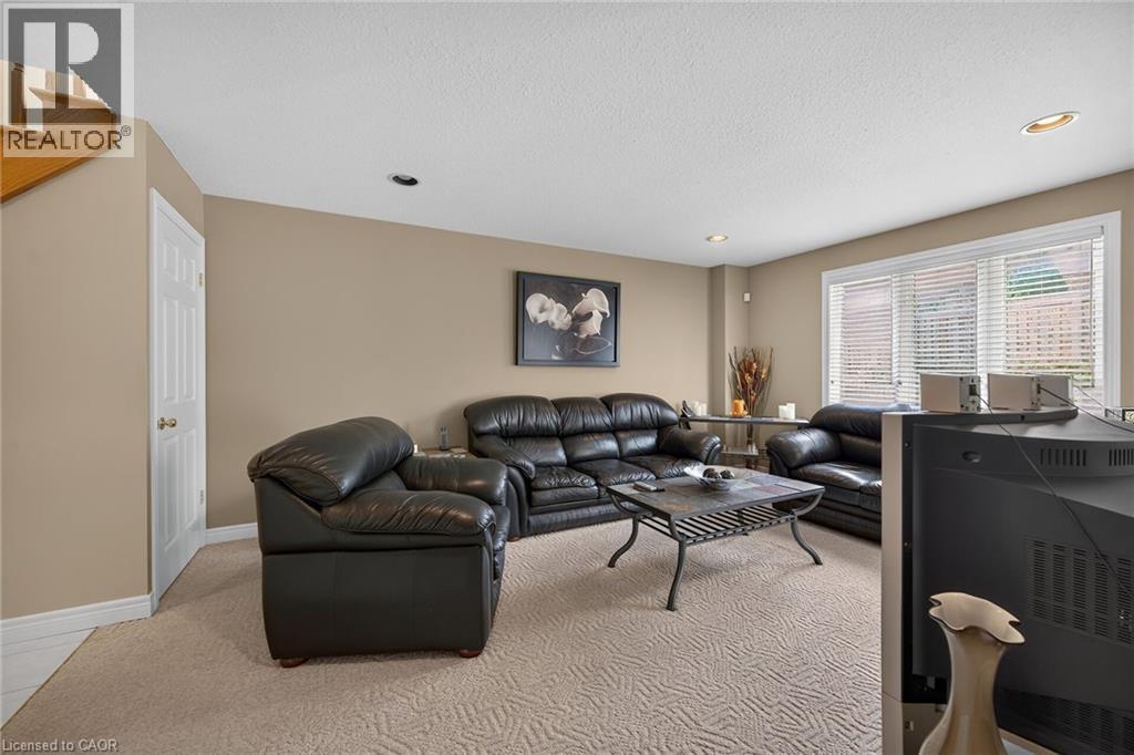 10 Morgante Court, Hamilton, Ontario  L9B 2W9 - Photo 11 - 40847451