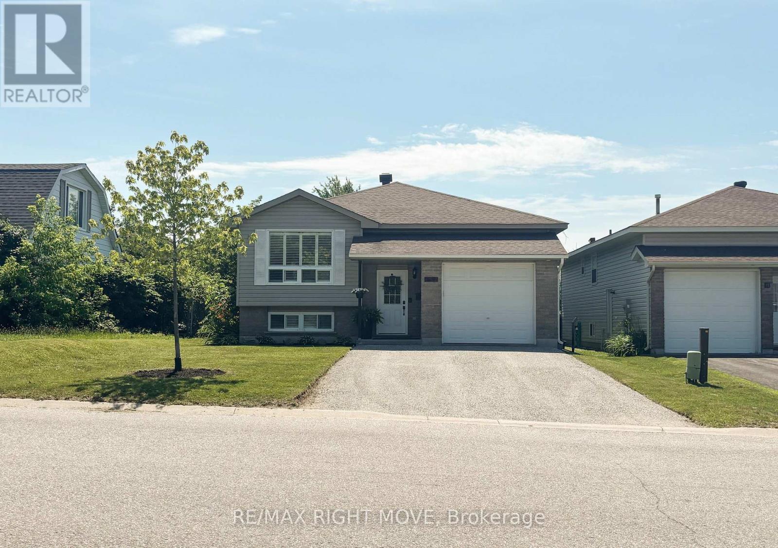 69 CALVERLEY STREET, Orillia