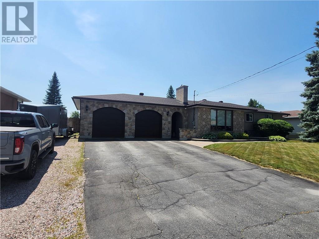 43 Ontario Street, Chelmsford, Ontario  P0M 1L0 - Photo 2 - 2129190