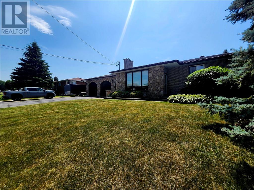 43 Ontario Street, Chelmsford, Ontario  P0M 1L0 - Photo 3 - 2129190